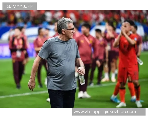 国足换帅迎新挑战58岁老将临危受命出征东亚杯